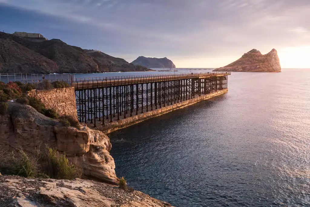 Qué ver en la costa de Murcia - Embarcadero Hornillo Águilas